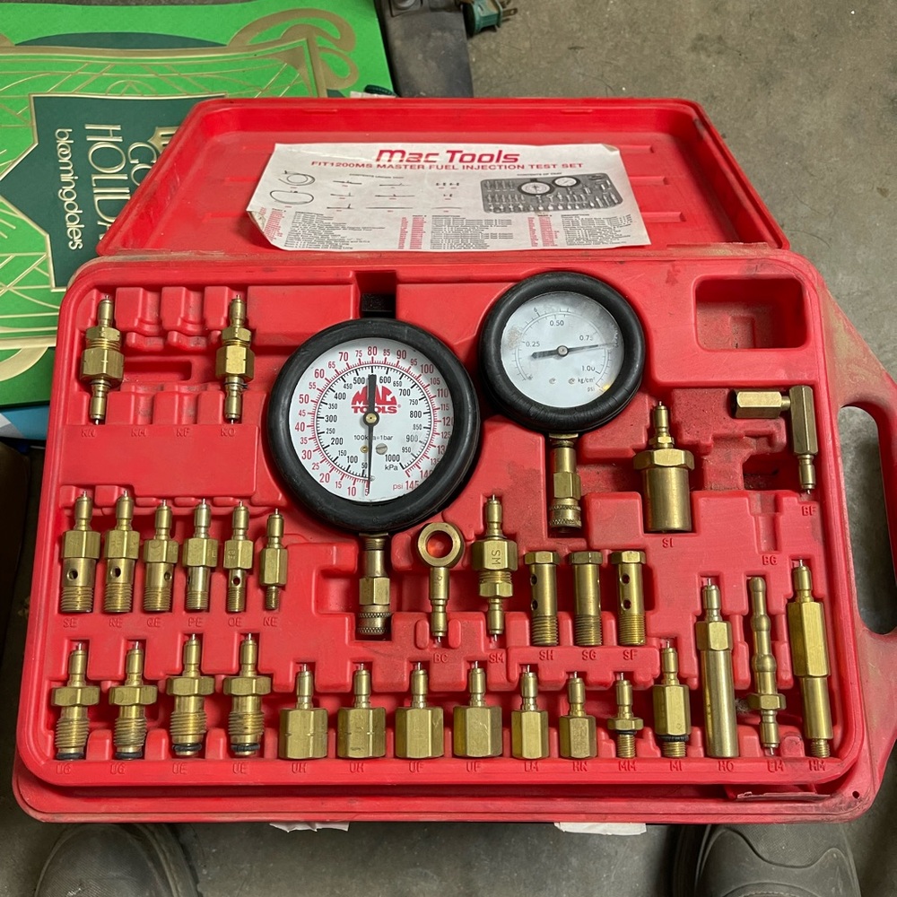Fuel pressure kit